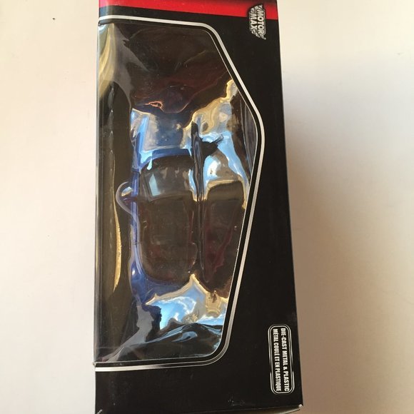 Motor Max 1:24 Collector's 1995-2002 BMW Z3 (E36) Die-Cast Replica Car / Blue - Picture 3 of 6